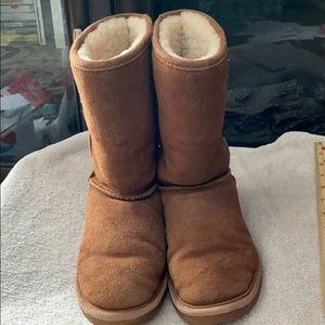 Bearpaw lined winter boots